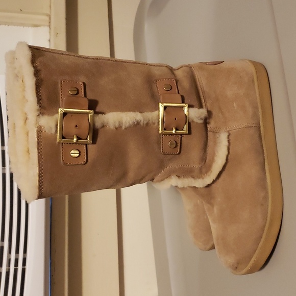 Tory Burch Camel Suede Shearling with Buckles - Picture 4 of 7